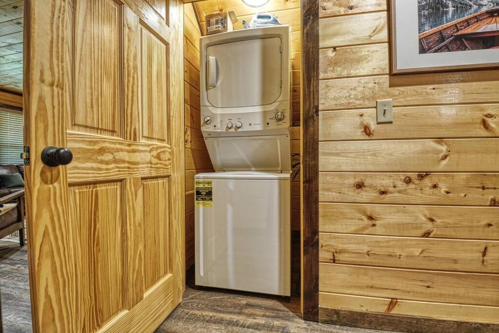Adventure Retreat/Cabin/Pool+Hot Tub/Game Room+Theater 塞维尔维尔 外观 照片