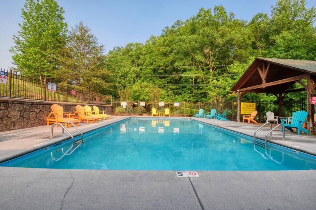 Adventure Retreat/Cabin/Pool+Hot Tub/Game Room+Theater 塞维尔维尔 外观 照片