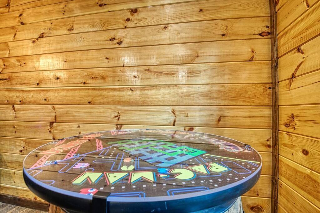 Adventure Retreat/Cabin/Pool+Hot Tub/Game Room+Theater 塞维尔维尔 外观 照片
