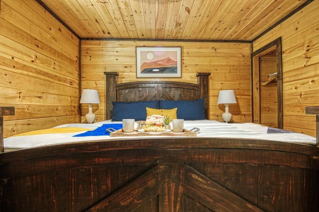 Adventure Retreat/Cabin/Pool+Hot Tub/Game Room+Theater 塞维尔维尔 外观 照片