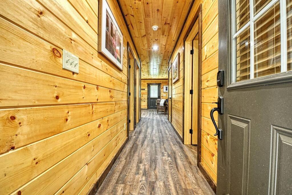 Adventure Retreat/Cabin/Pool+Hot Tub/Game Room+Theater 塞维尔维尔 外观 照片