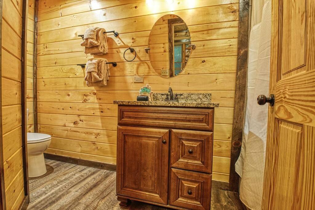 Adventure Retreat/Cabin/Pool+Hot Tub/Game Room+Theater 塞维尔维尔 外观 照片